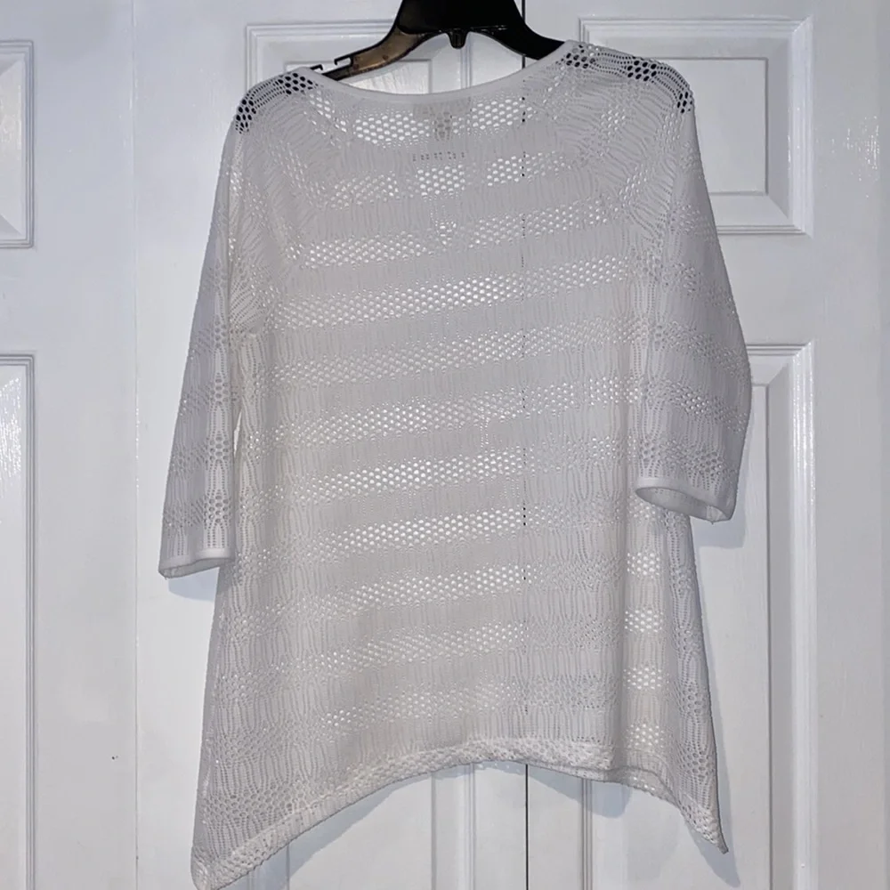 DANA Buchman White See Through 3/4th Sleeve Cover Up top Size medium